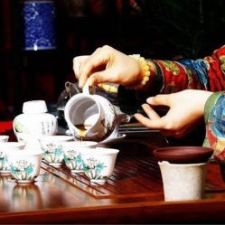 茶飘香旗舰店 品味传统与现代交融的茶馆体验